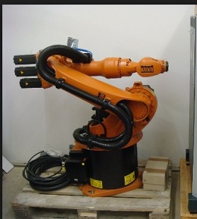 robot KUKA KR16